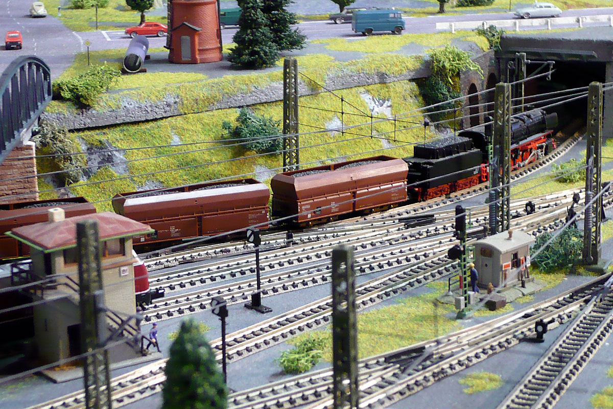 Oberleitung Turmmasten Spur N