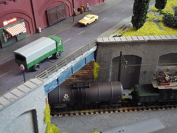 Straßenbruecke Spur N