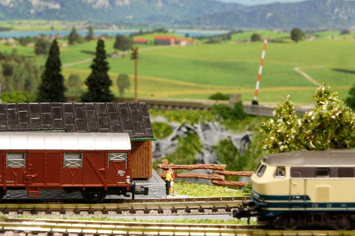 Modelleisenbahn Figuren Liebespaar Spur N