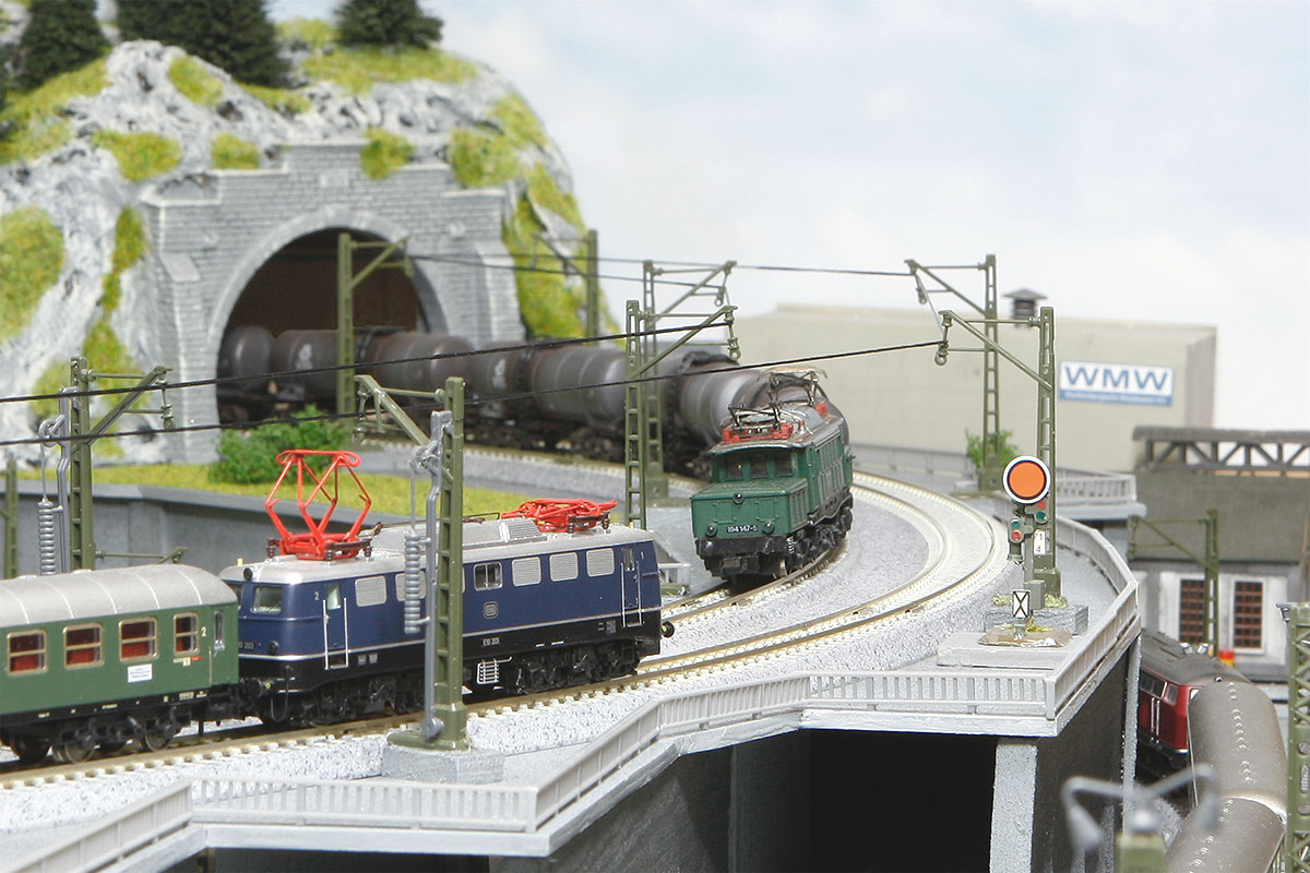 KATO Gleisplan Spur N mit überhöhter Kurve